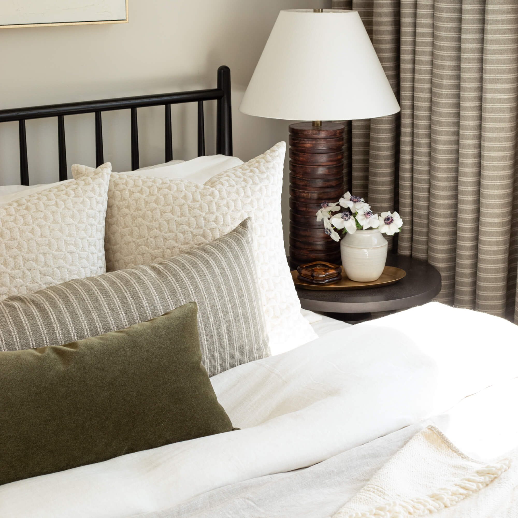 King bed pillow clearance styling