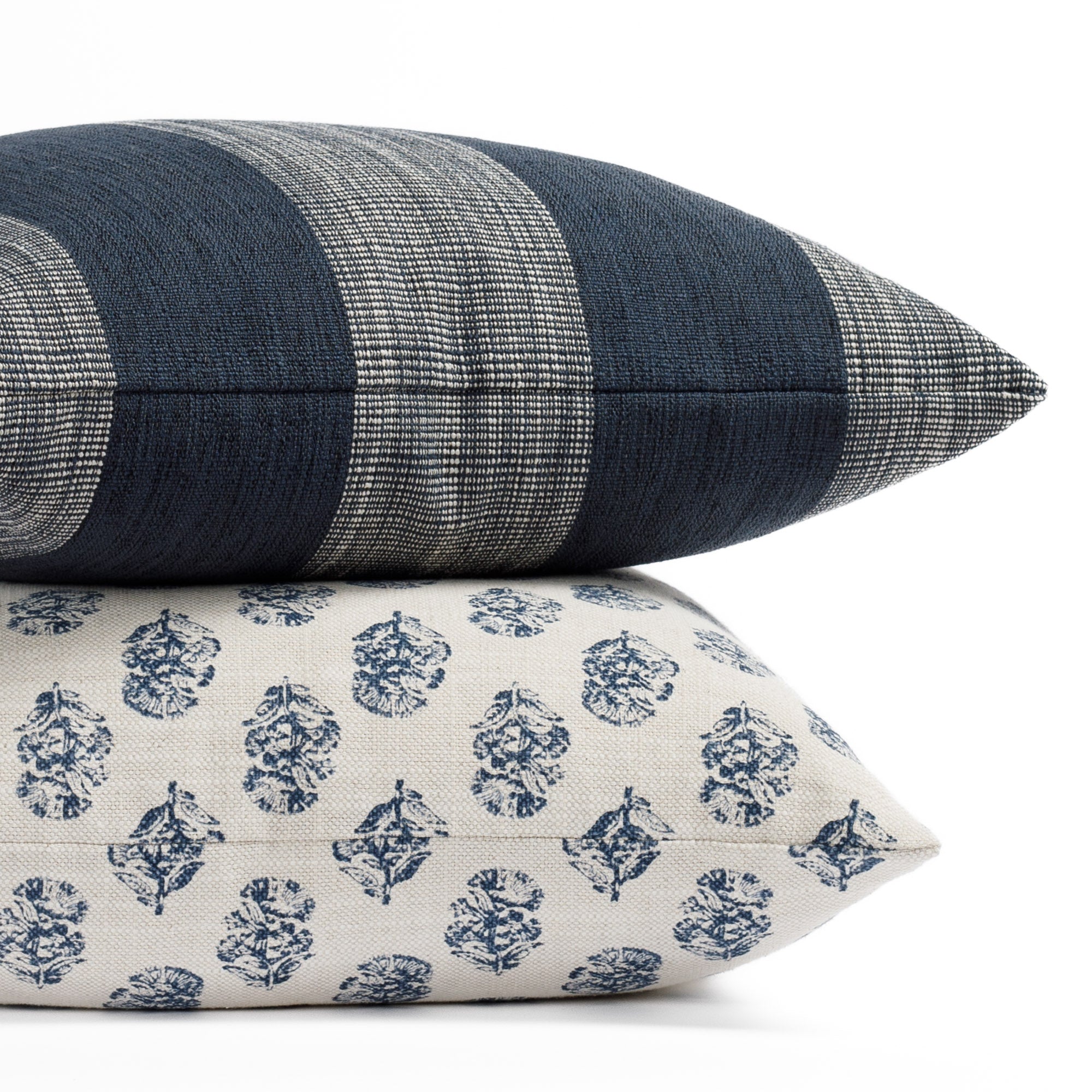 Zola 20x20 Pillow Indigo With Insert