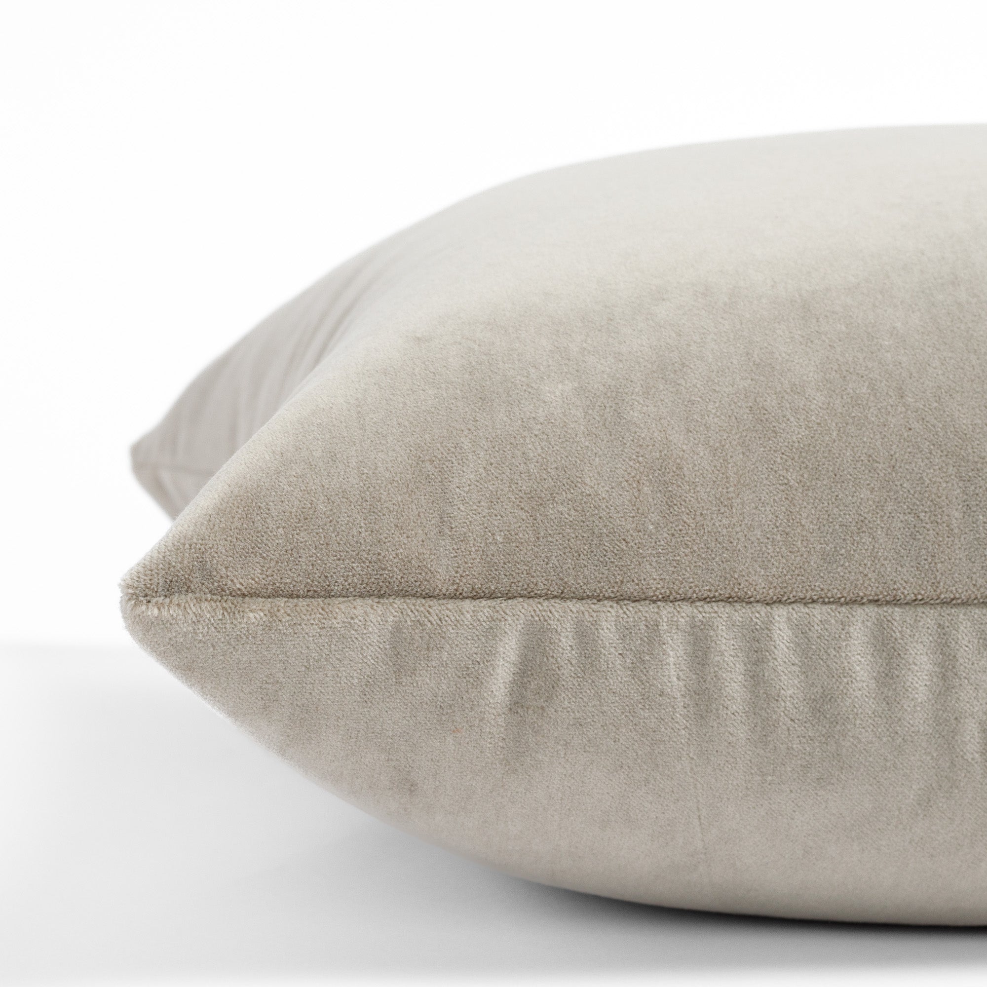 H&m pillow insert hotsell